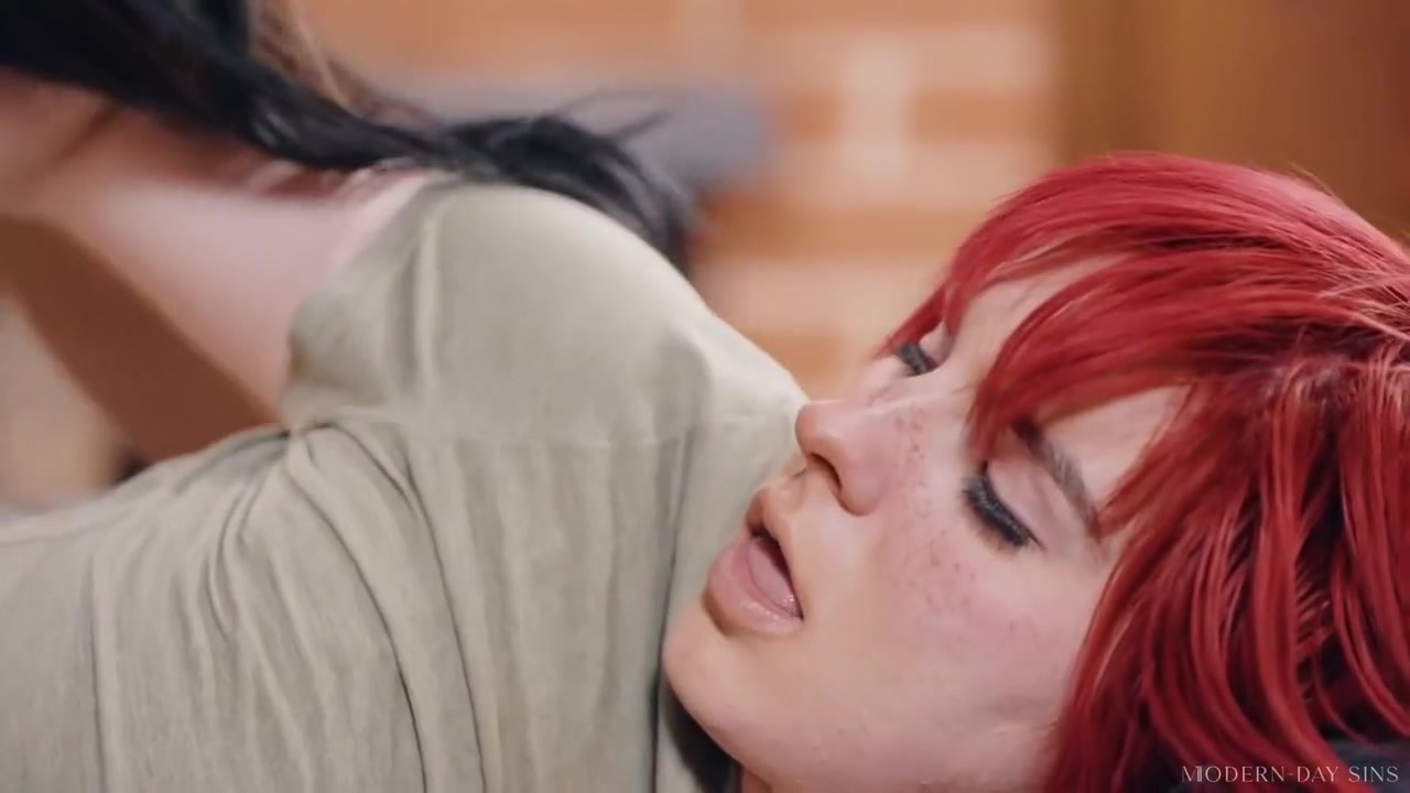 Jesse Dubai In Ella Hollywod Threesome