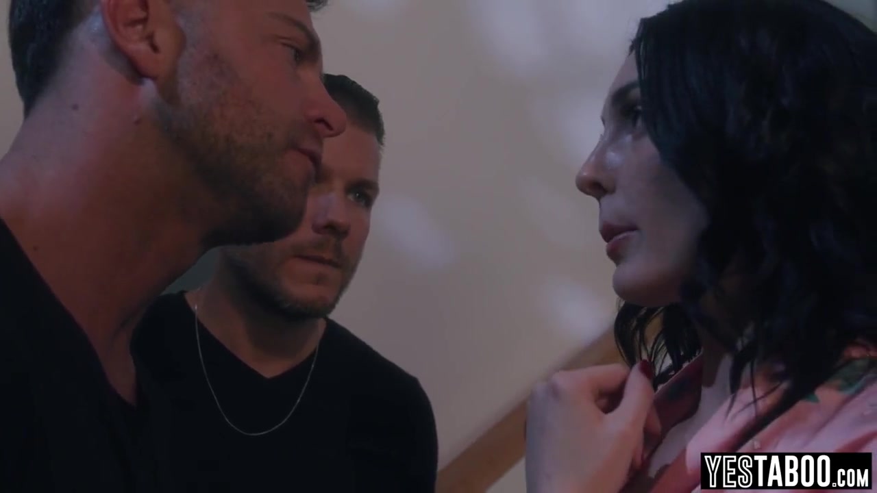 Heavy-breasted Stepmom Fucks Husband And Best Friend - Charlotte Sins And Codey Steele