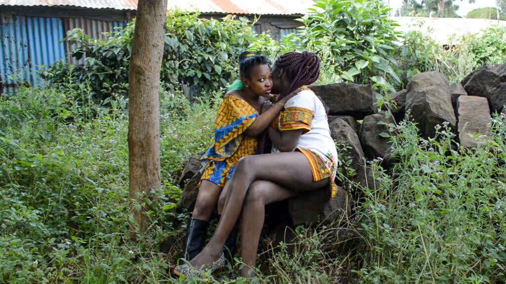Real Tribal African Girlfriends Public Making Out For Enjoyment