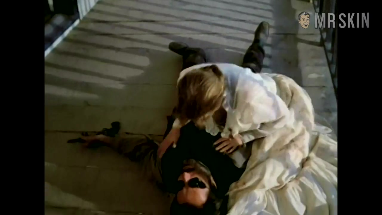 Best Of: Elisabeth Shue - Mr.Skin
