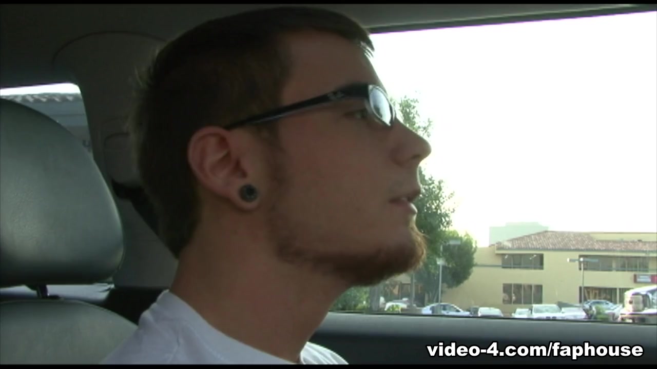 Cock craving slut enjoys fat dick in her pussy - FapHouse