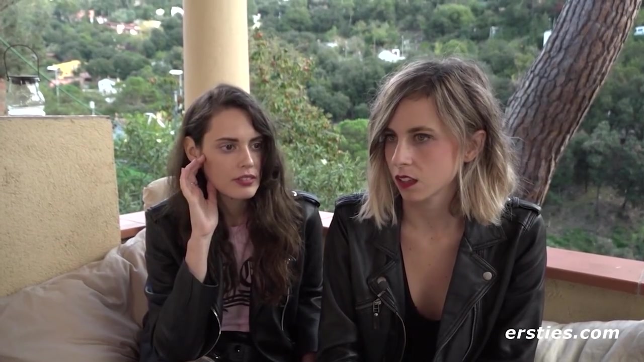 Anneke Goes Down On Blonde Babe Cintia