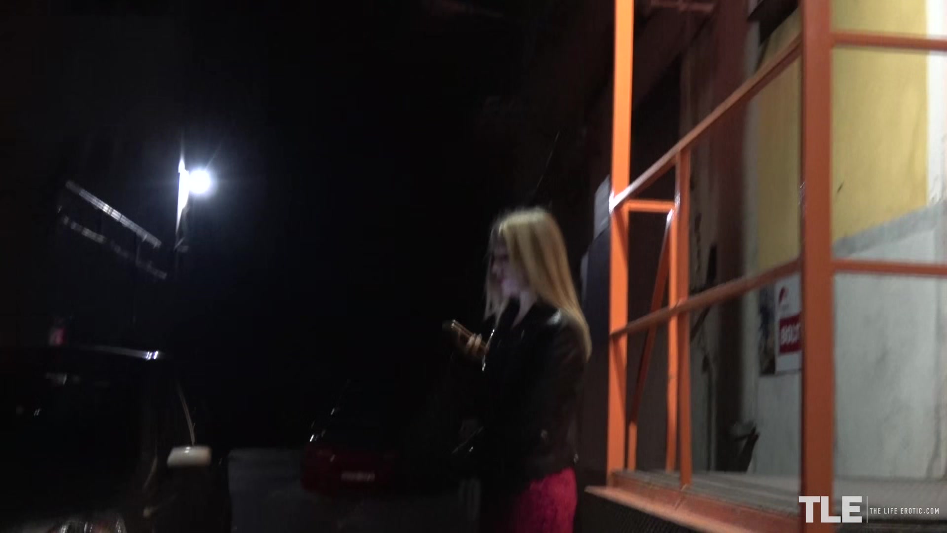 Undercover - Club - Aislin - TheLifeErotic