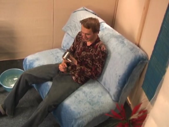 Cute Russian teen 18+ gets licked in a shaving salon