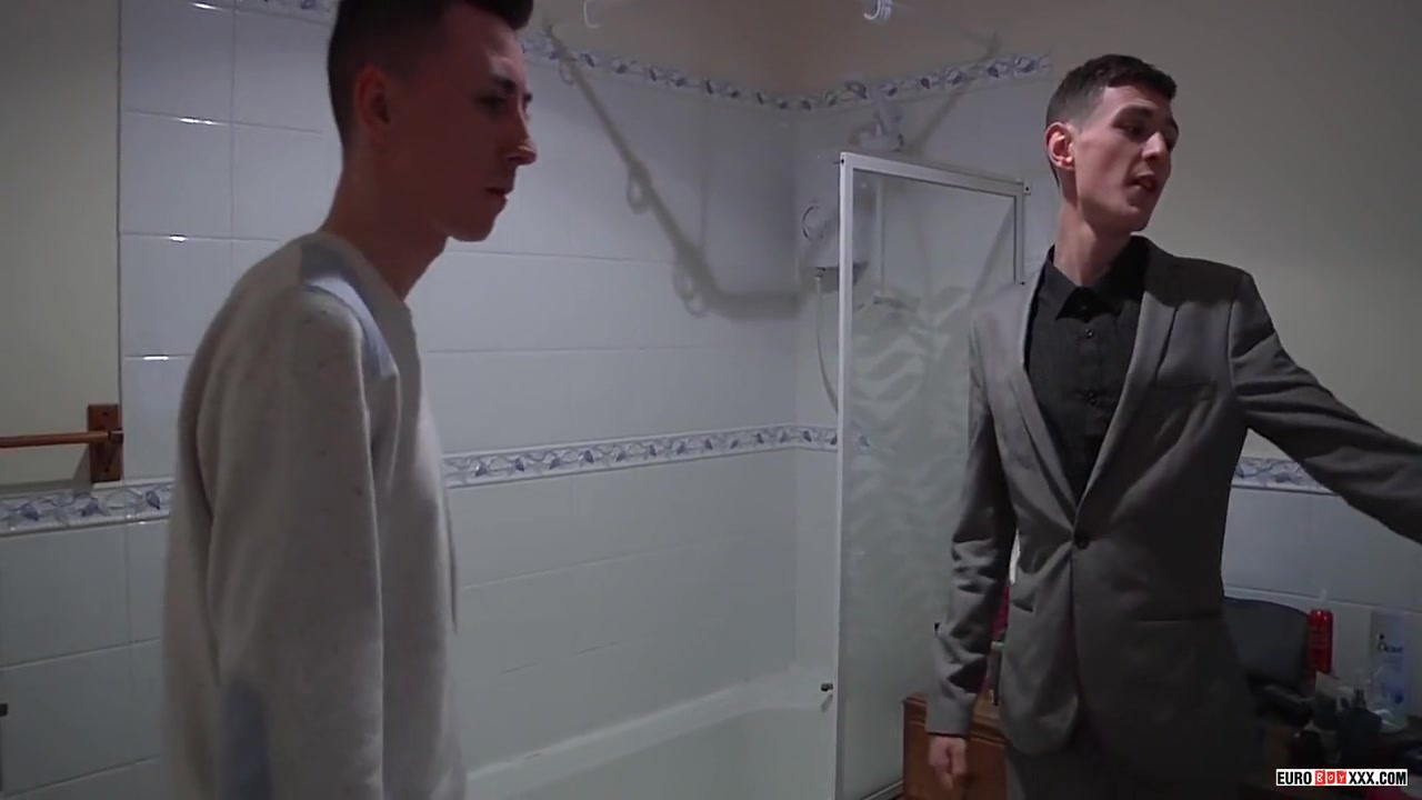 Twink Owns Delicious Ass - Riley Jordon And Scott Williams