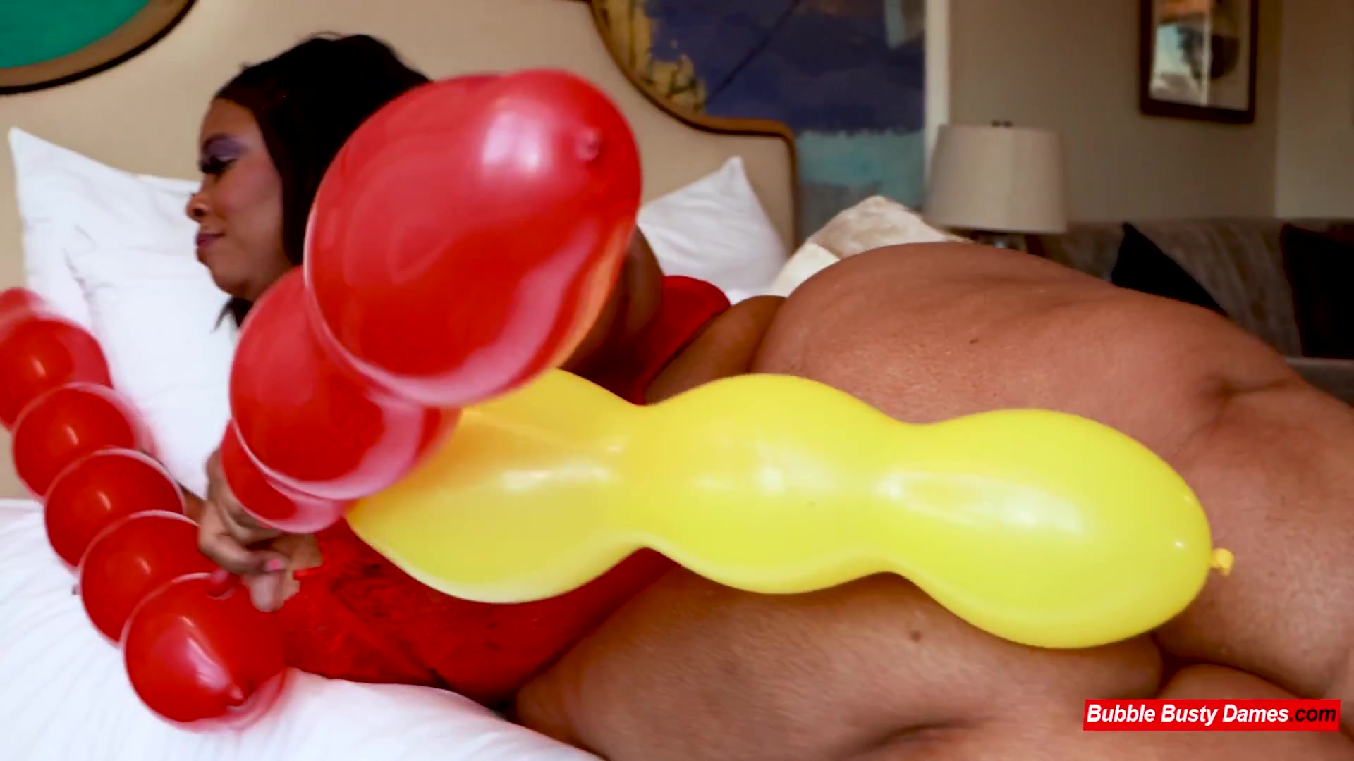 Simone Thyke - Looner's Love Full Scene