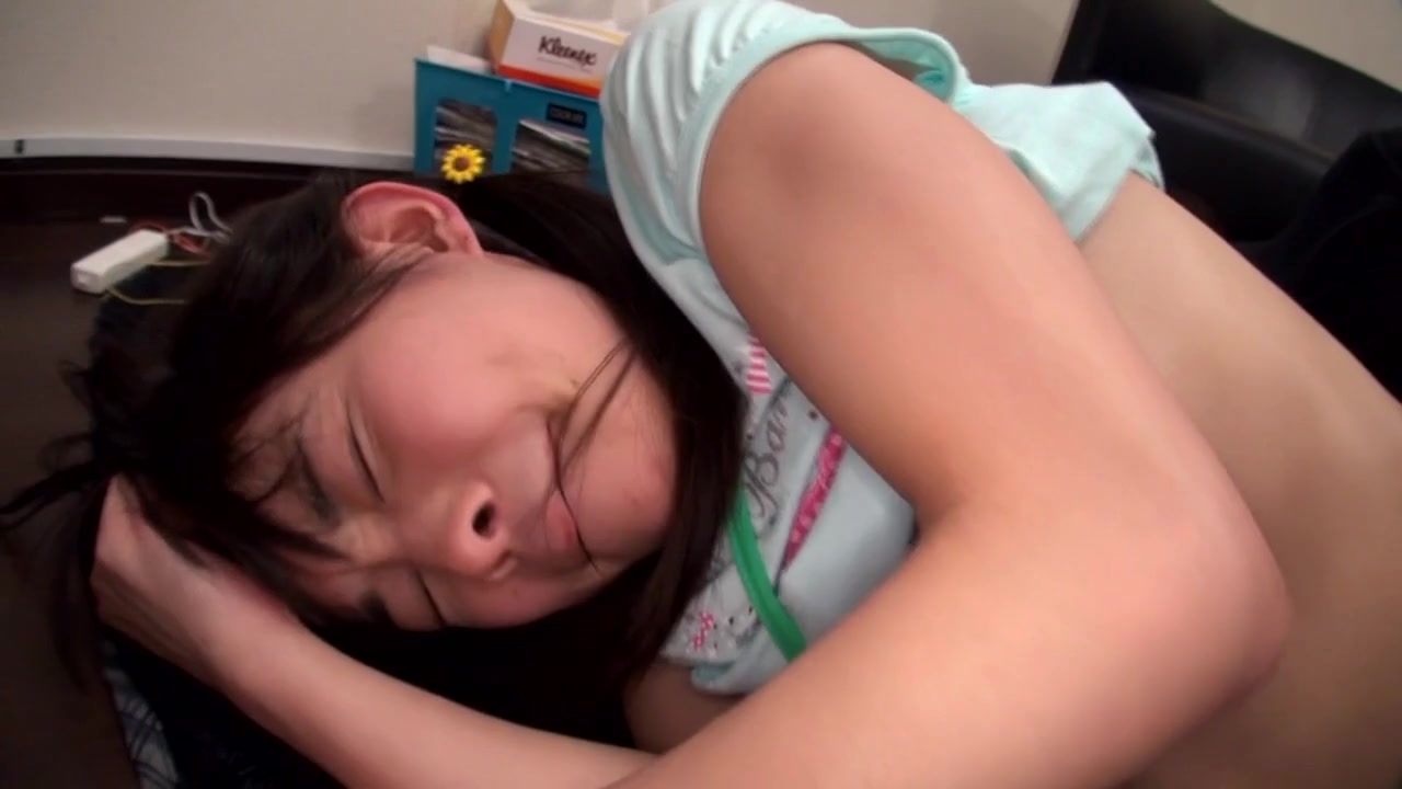 Skinny Girls Takes Big Dick - JapansTiniest