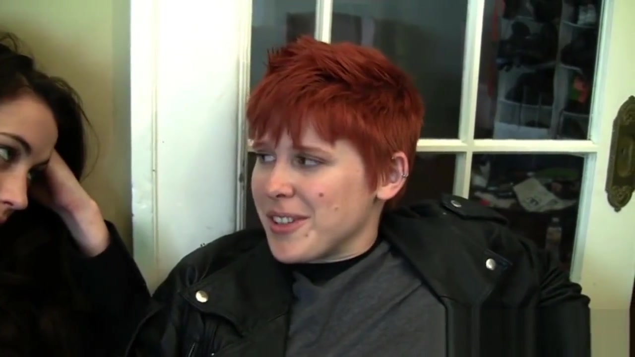 Lesbo babes muff diving by Lovingredheads
