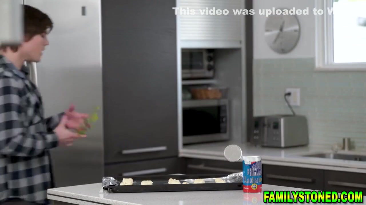 Stepmom Penny Catches Stepson Fucking A Can Of Raw Dough
