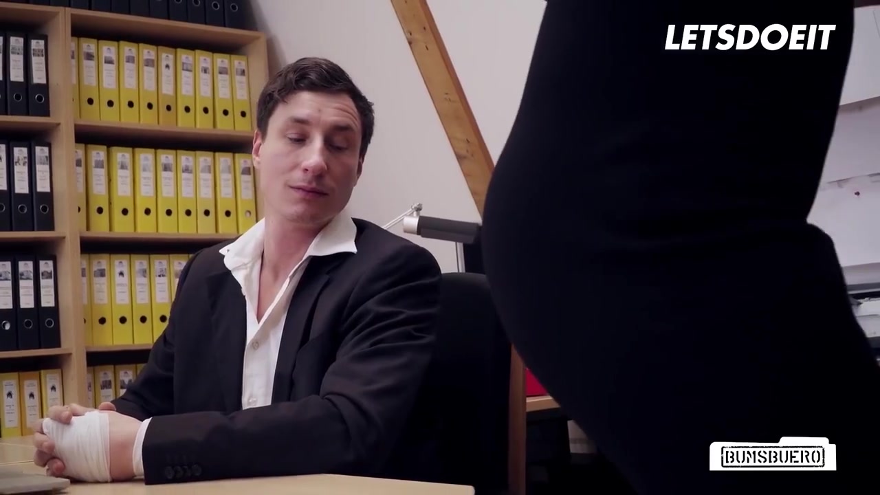 Naughty Slut Receives Deep Pussy Banging From Manager