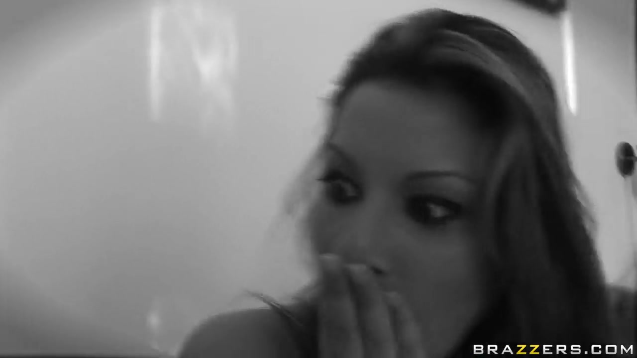 Pretty girls threesome in lesbian way