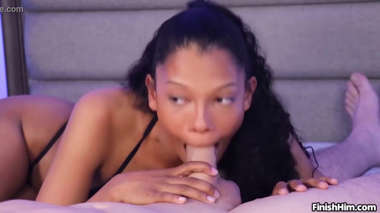 Feminine Ebony Eden Gives Amazing Blowjob