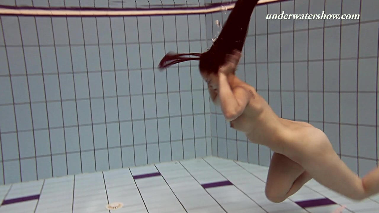 UnderwaterShow Video: Paulinka