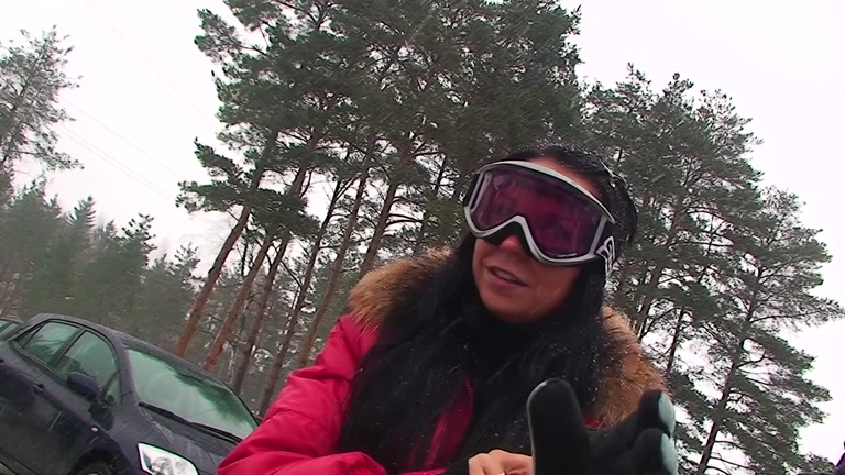 Pair tries outlandish blow job outdoors