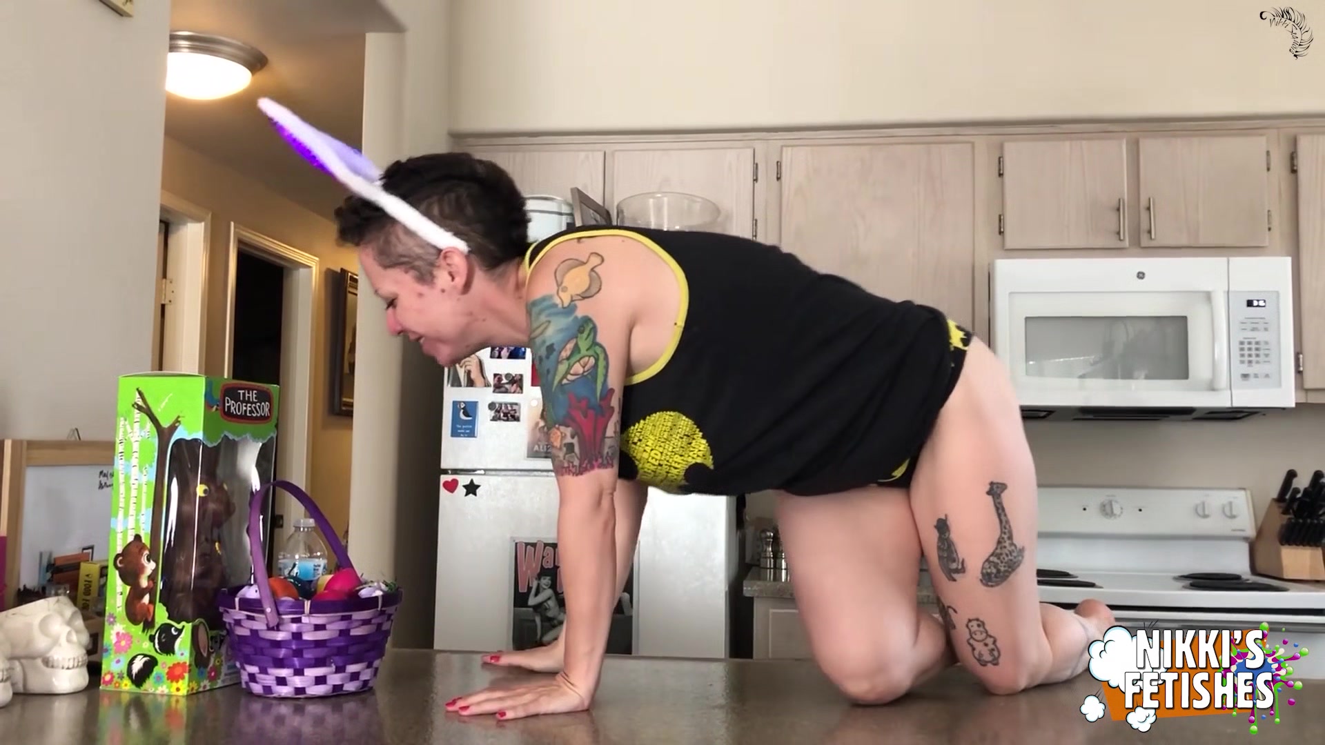 NIKKISFETISHES - Nikki Sequoia Naughty Table Top Moment