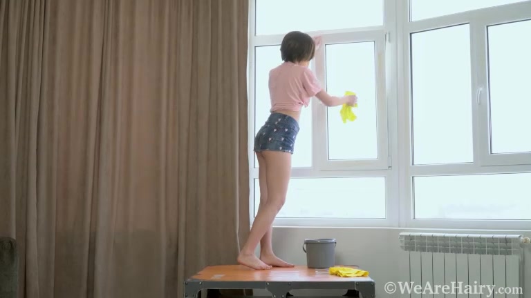 Alex Swon washes her windows and masturbates - WeAreHairy
