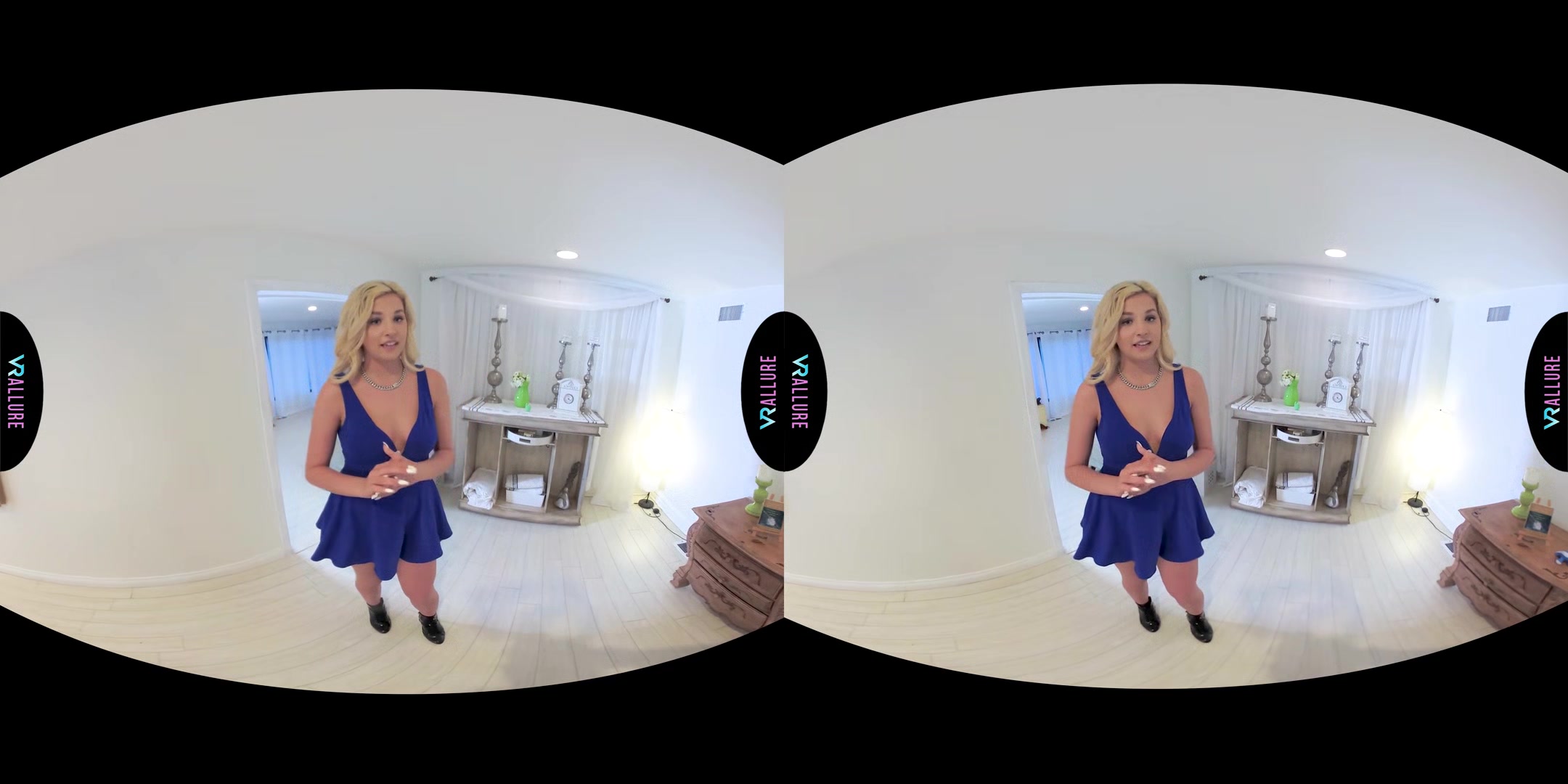 VRALLURE Masseuse Sophia Lux is ready to massage your cock