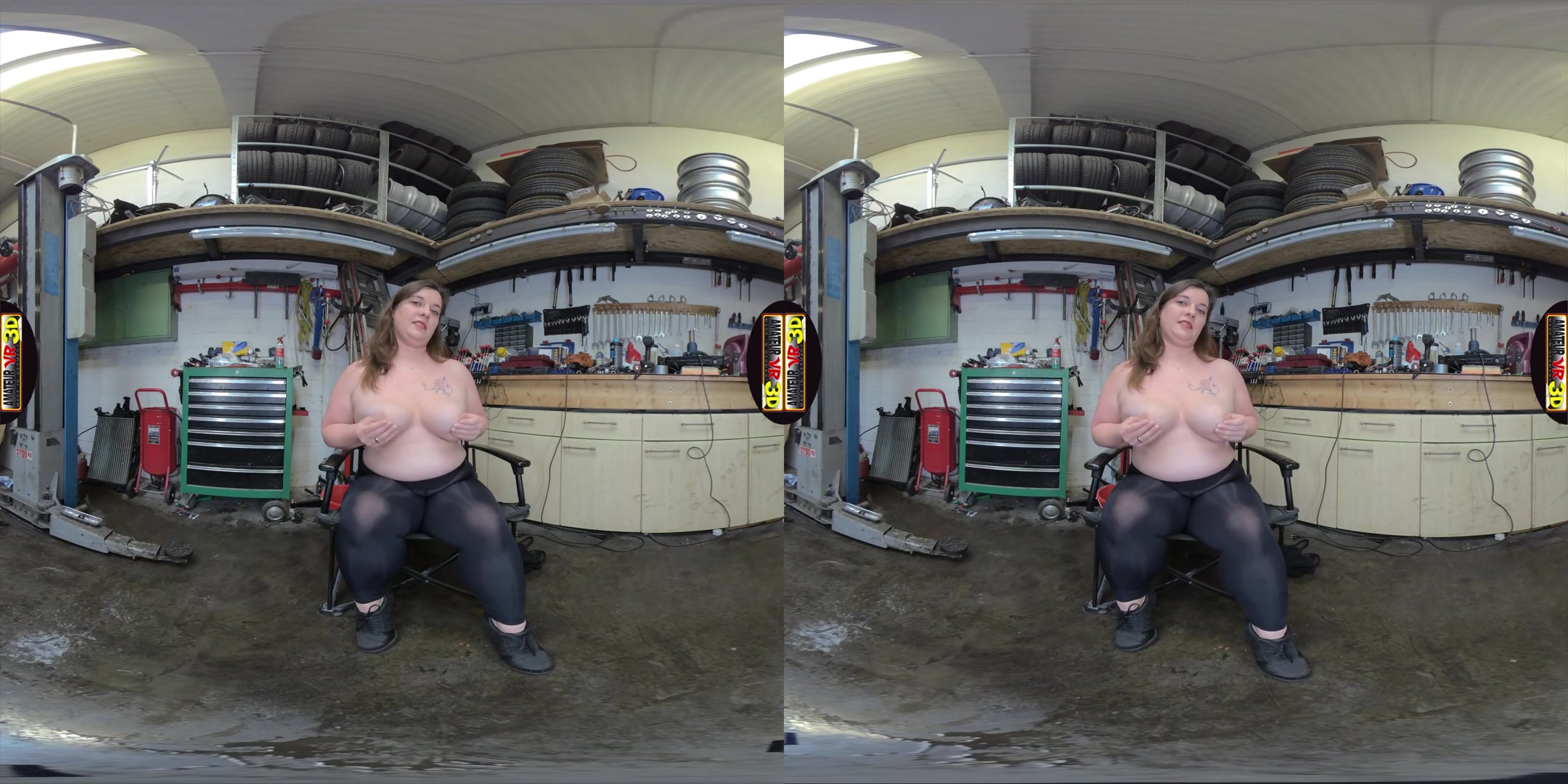 Paula - Wet Cunt in Her Garage - AmateurVR3D