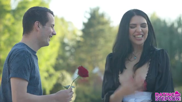 Going Overboard On Her Pussy - S2:E2 - Momlover