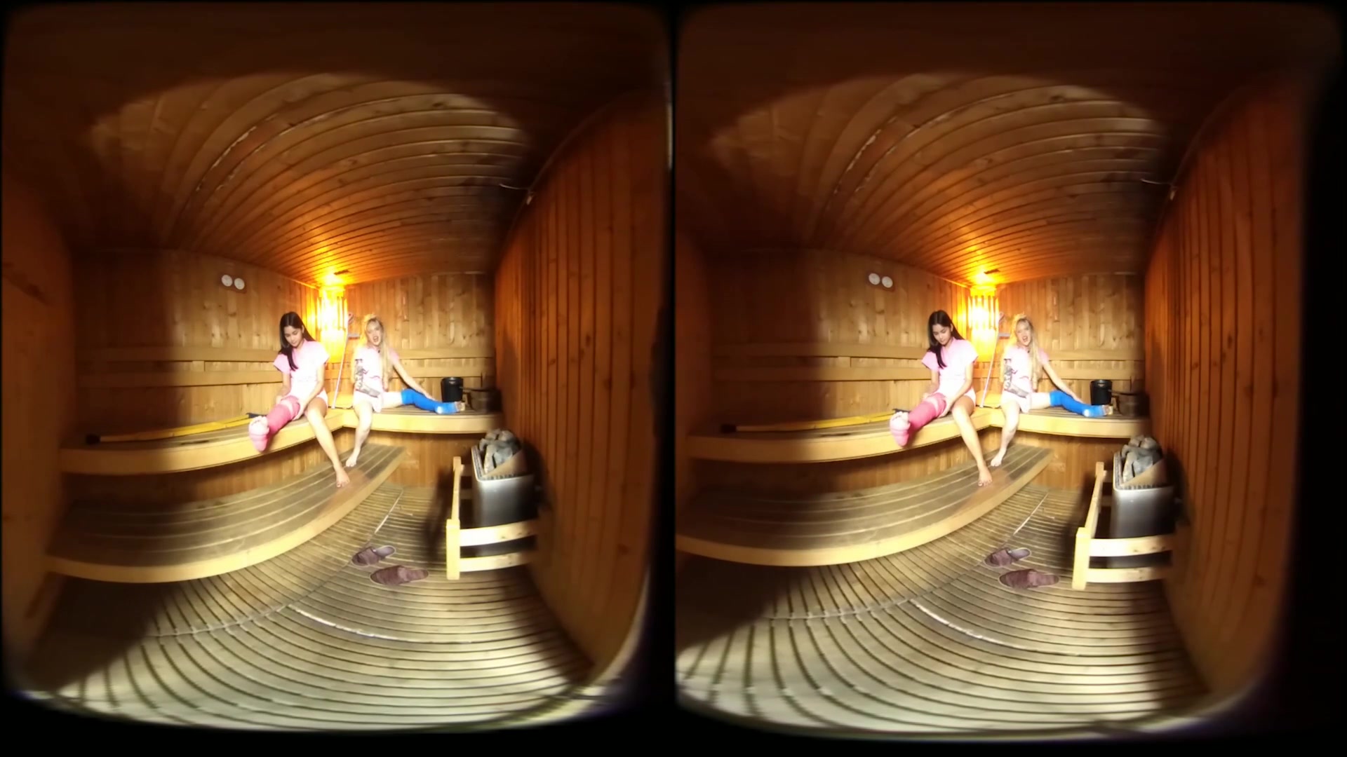 2 Girls With Long Cast Leg In Sauna - VRPussyVision
