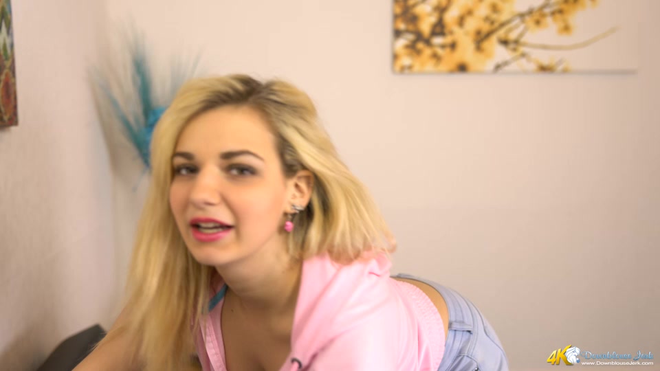 Dolly in Extra Service - DownblouseJerk