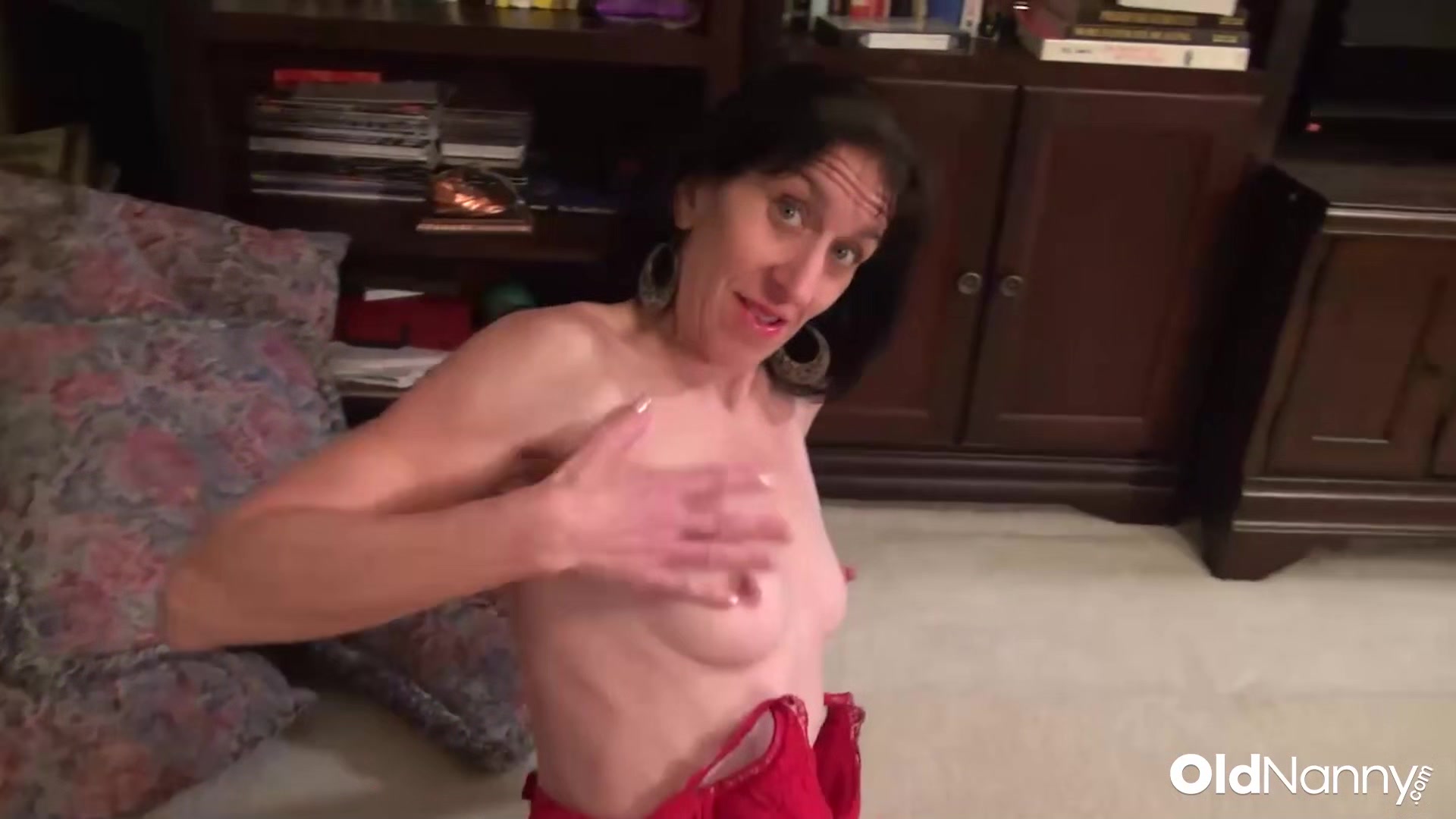 American Mature Penny Jones In Intimate Solo Masturbation