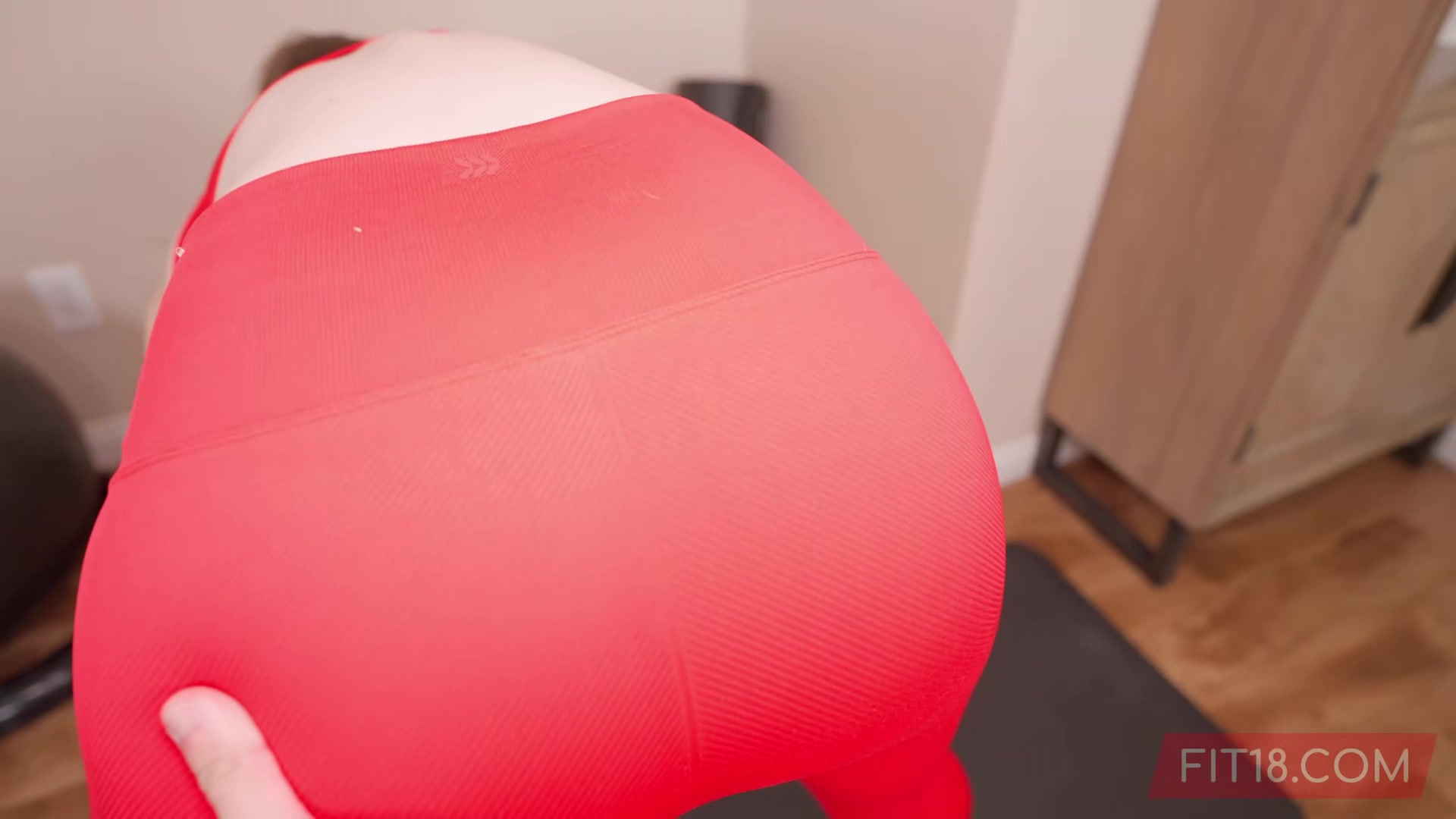 FIT18 - Lilly Jade - I Creampie A 6 Foot Tall Model During A Casting - POV 60FPS
