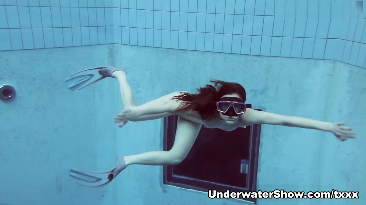 UnderwaterShow Video: Roxolana