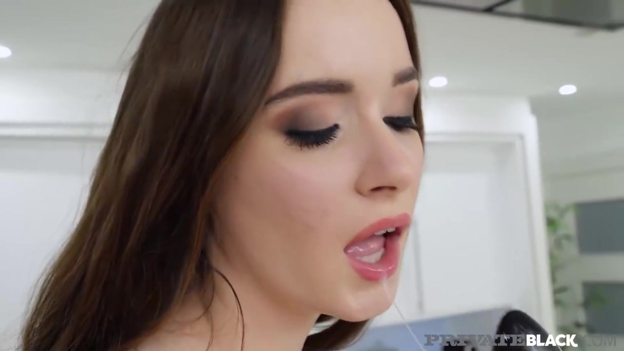 Hazel Moore In Stuffs Her Muff And Butt With Bbc