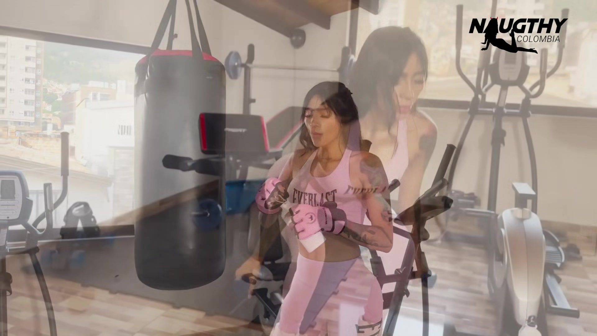 I Take Pictures In The Gym And End Up Masturbating - Naughtycolombia