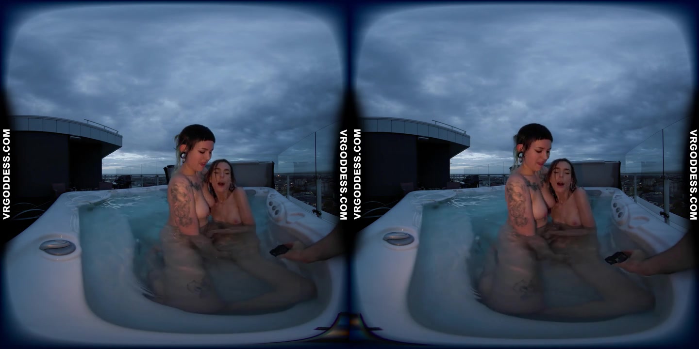 Sammie And Her Friend Poppy Scissoring And Tribbing In The Jacuzzi