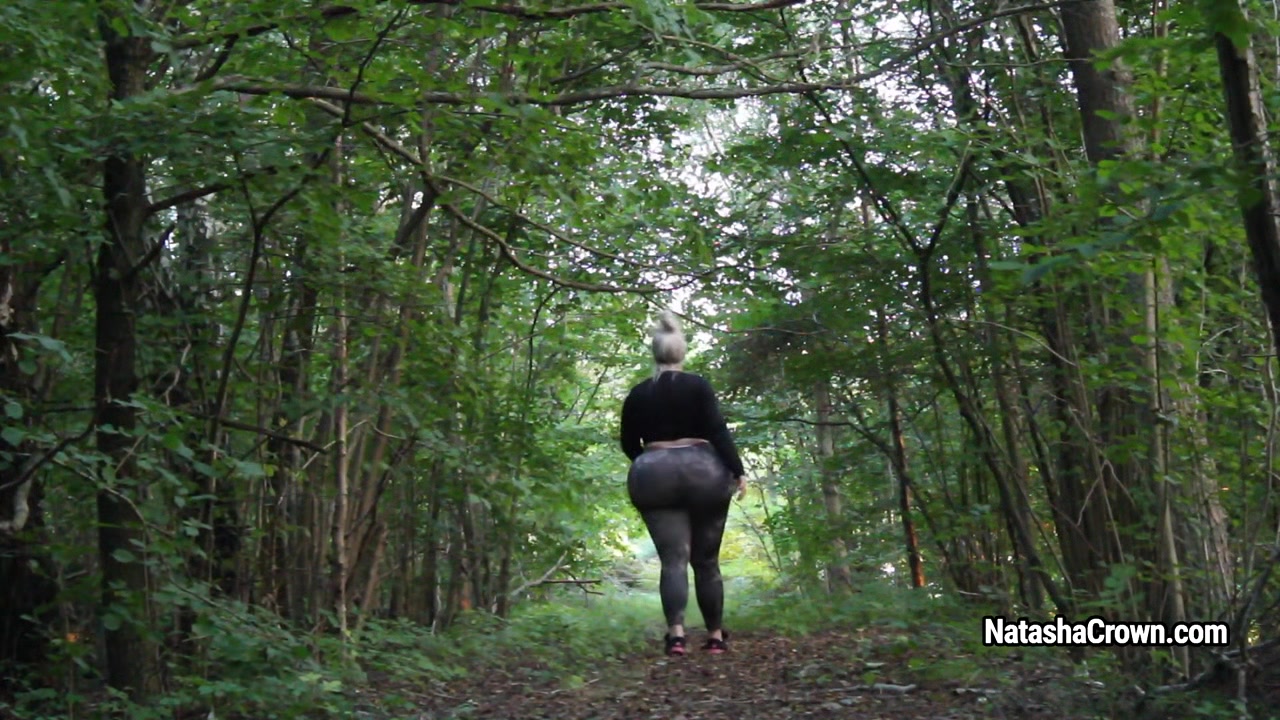 Natasha Crown - Bootyness Outdoors