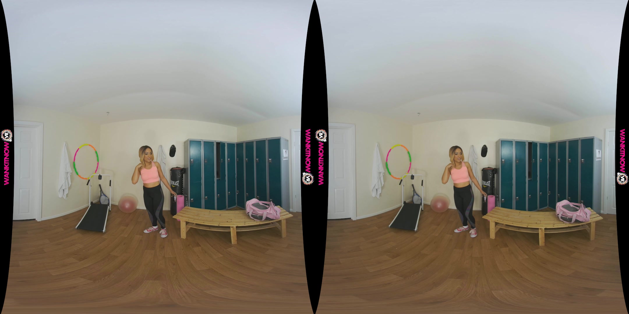 Socials Thot featuring Kayla Louise - WankitNowVR