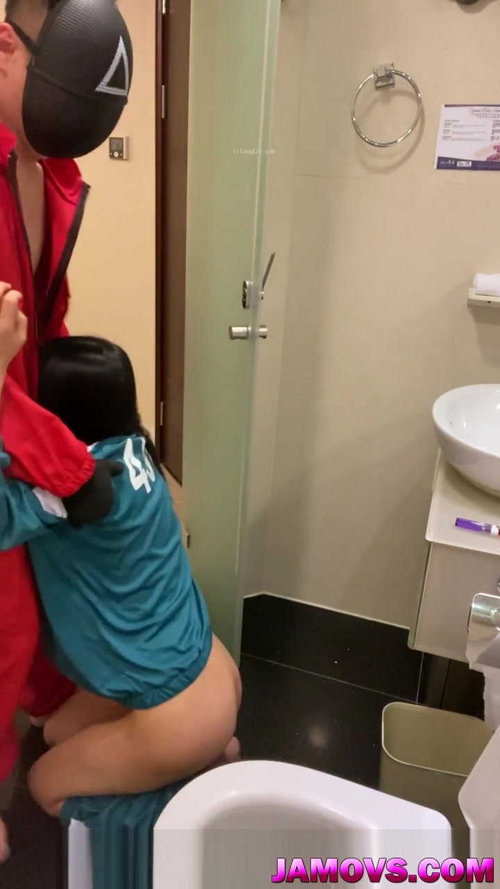 Chinese Cute teen 18+ Doggystyle Fucking