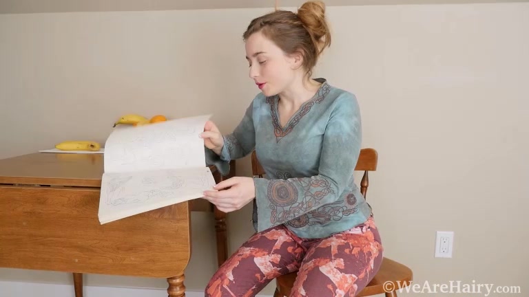 Dawn Honey Crisp masturbates with her banana - WeAreHairy