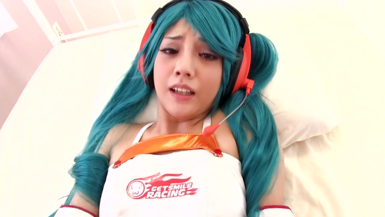 Rei Mizuna in Rei Does Her Best Racing Miku - CosplayInJapan