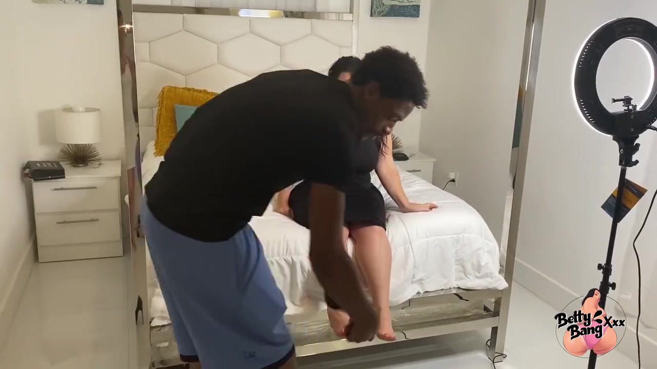 Fucks Black Stud After First Date