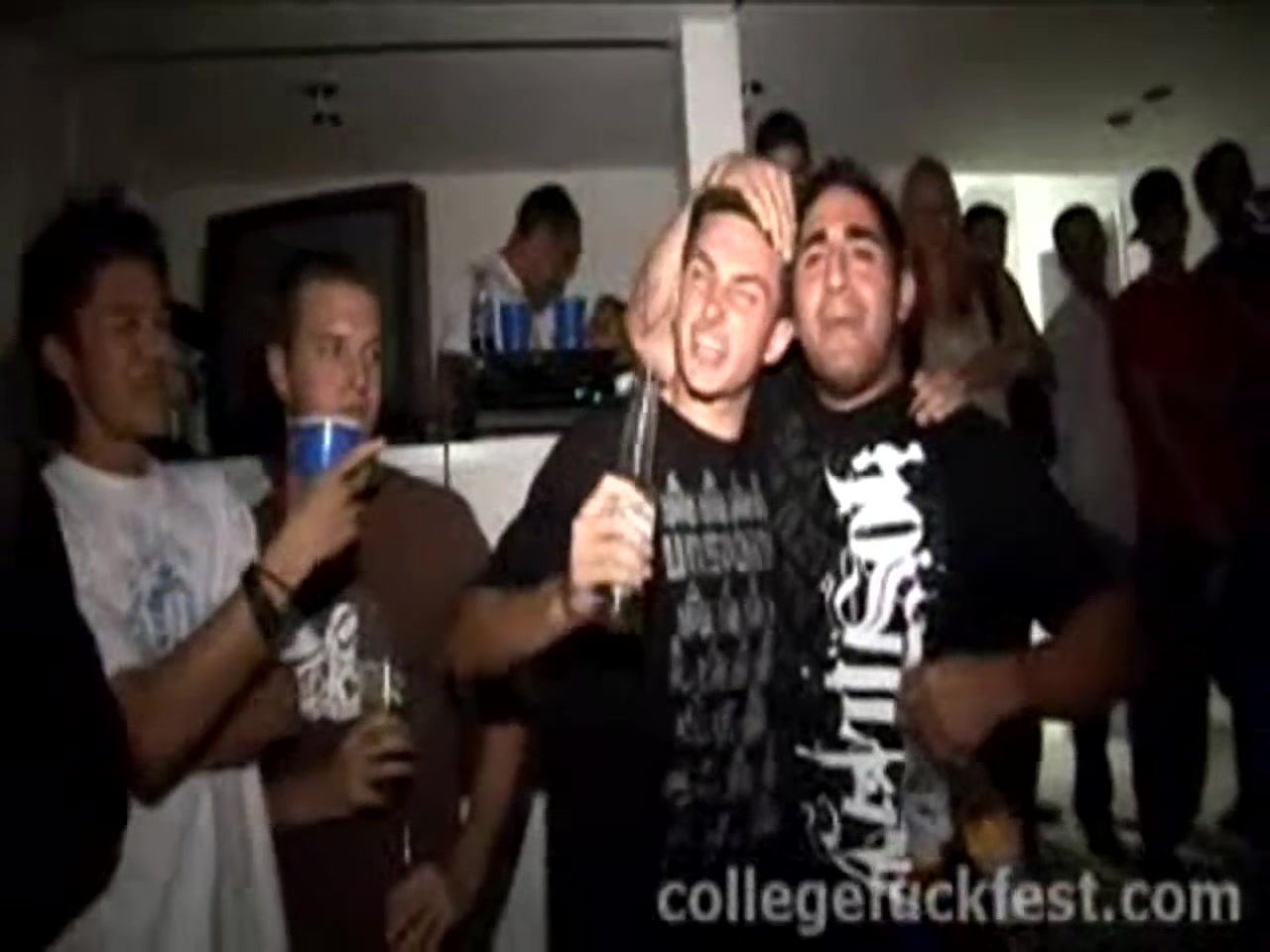 Lesbo college whores lick pussy