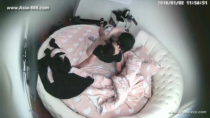 Hackers use the camera to remote monitoring of a lover's home life.437