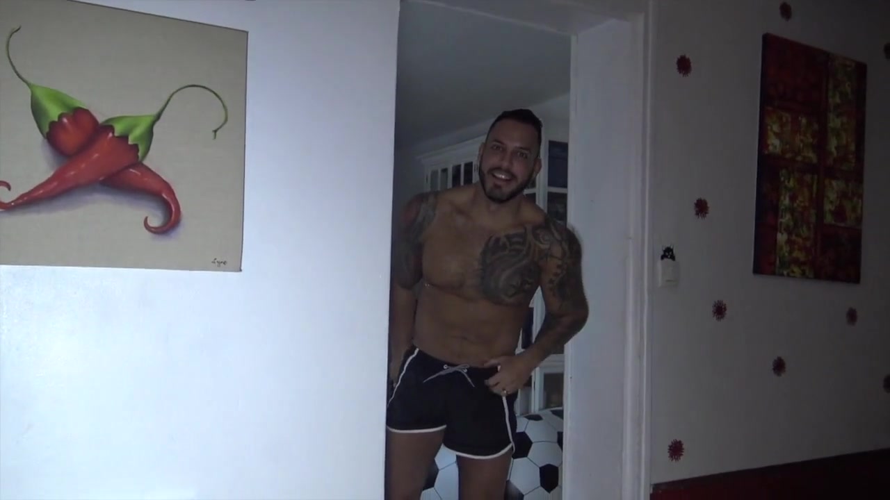 Webcam Arab Fucked Bareback By Fred In Kitchen - RawPornSpy