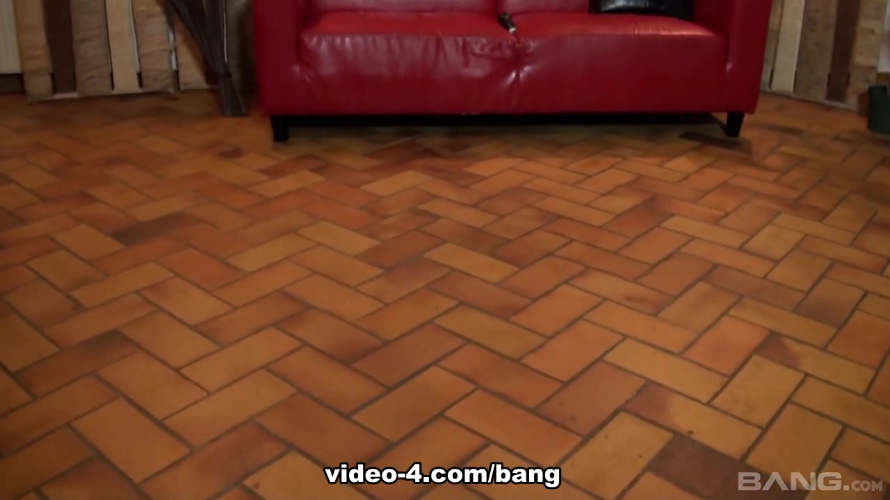 Phoebe likes him to watch her masturbate before he fucks her ass - BANG!