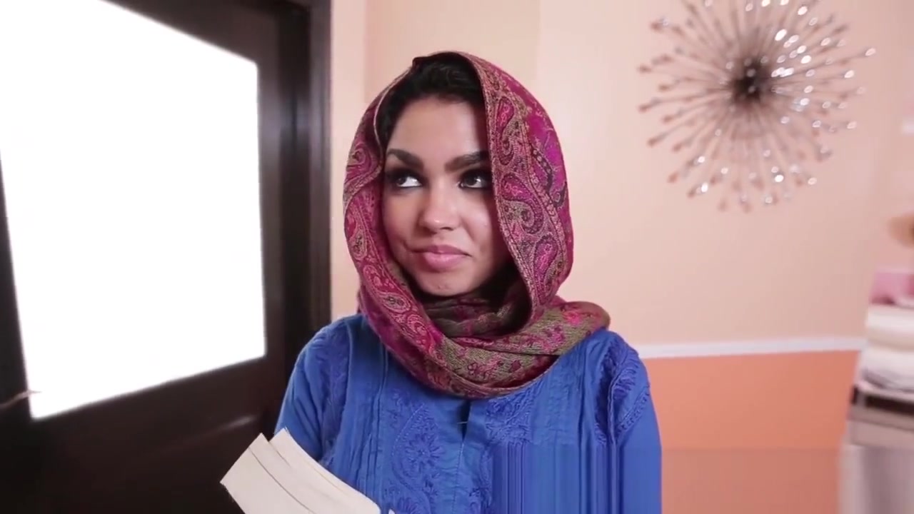 Muslim Arab teen 18+ in Hijab Riding Dick