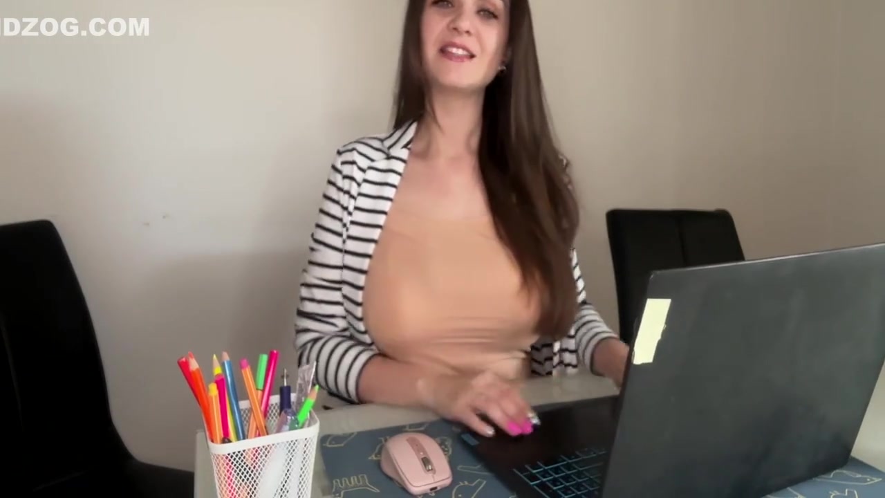 Stepmother Made A Huge Cum When She Was Caught By Her Stepson 11 Min