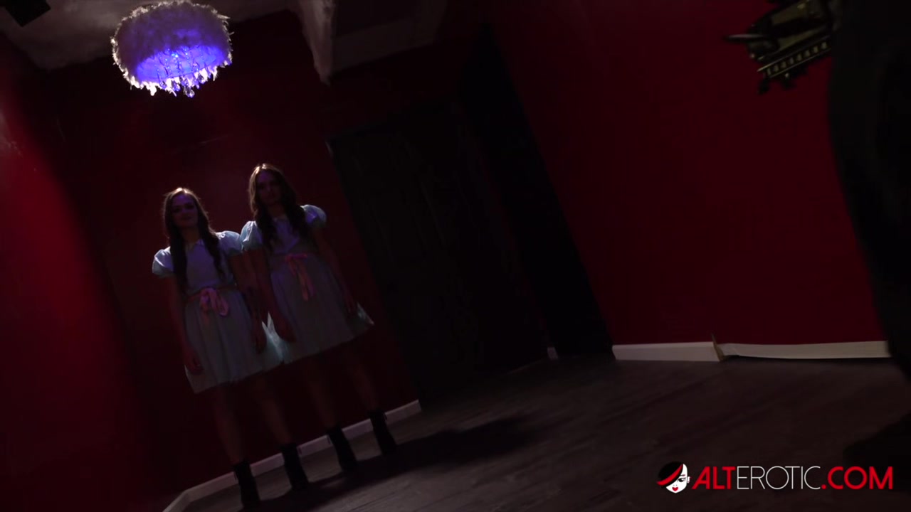 HO HUNTERS - Fucking ghost twins Joey and Sami