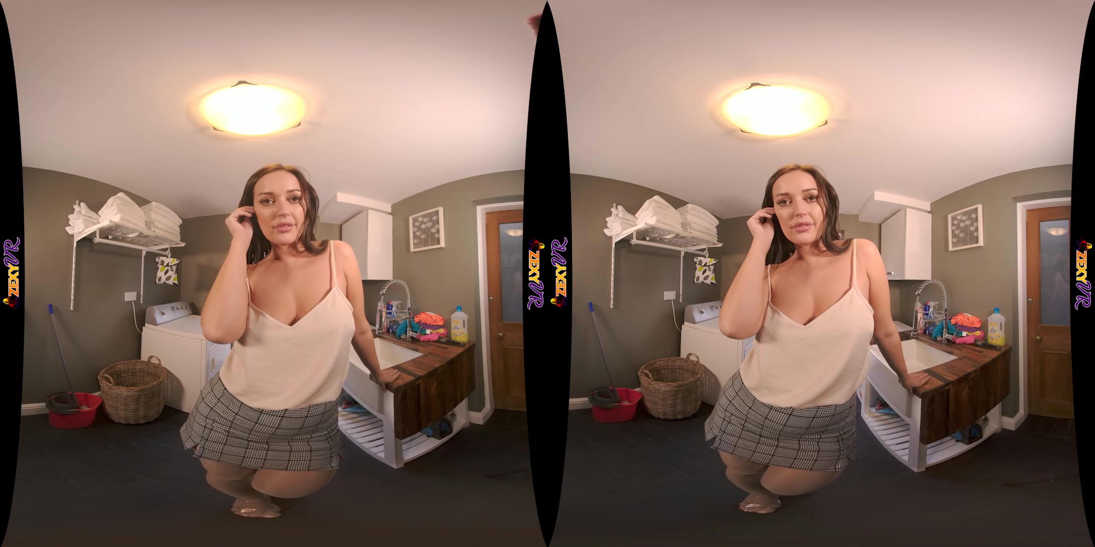Slippery When Wet featuring Frankie L - ZexyVR