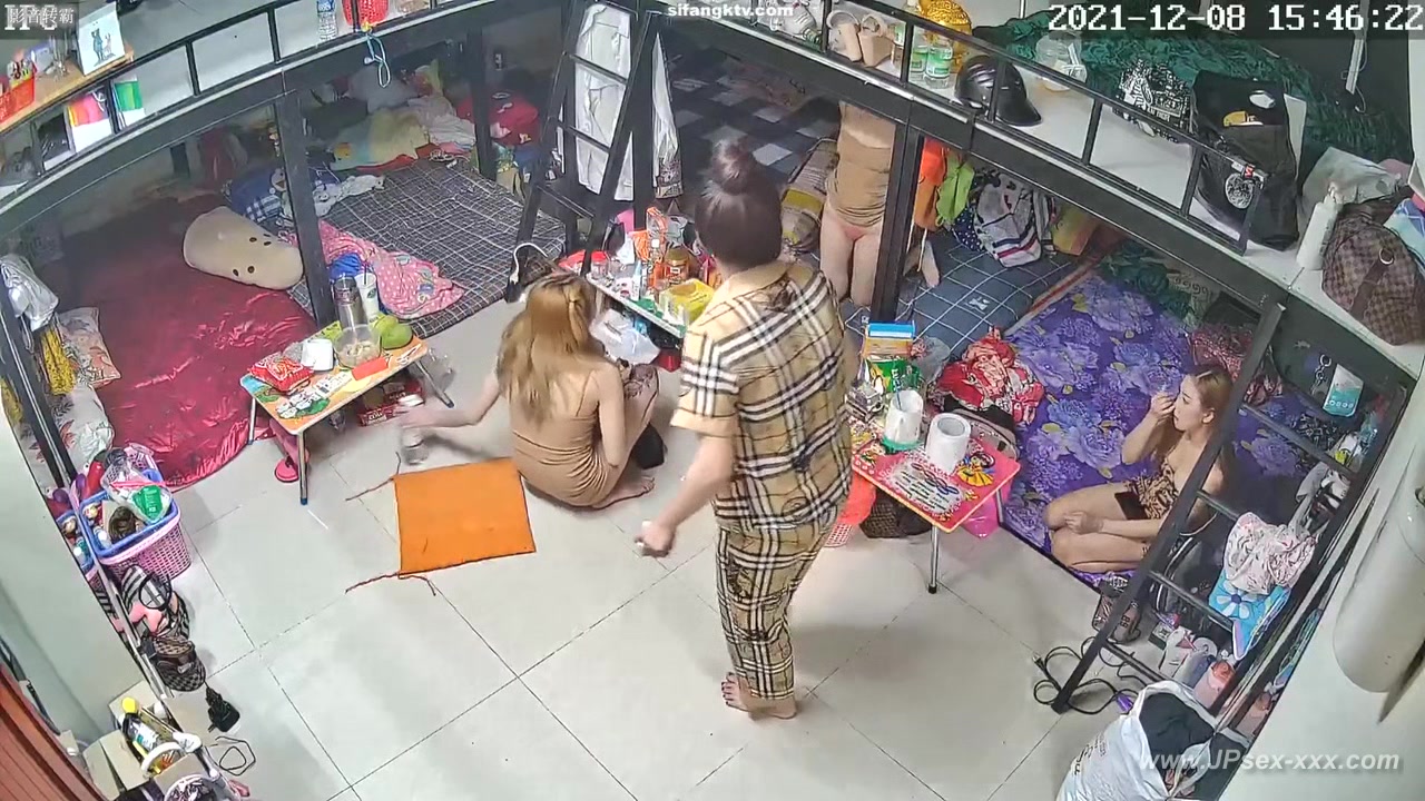 chinese girls dormitory.4