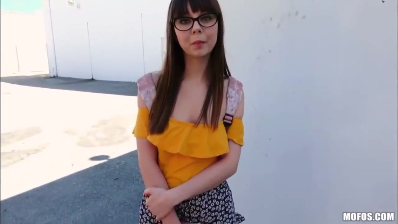 18 Year Old teen 18+ Pays For A Lift With Her Mouth And Pussy
