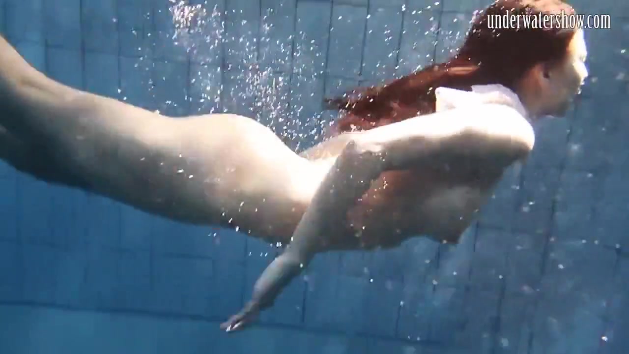 Hot Babe Swims In The Sea Like A Mermaid
