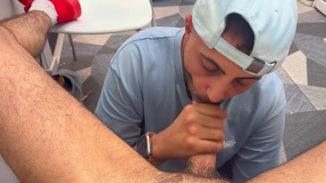 Hairy Big Cock Blowjob In A Locker Room