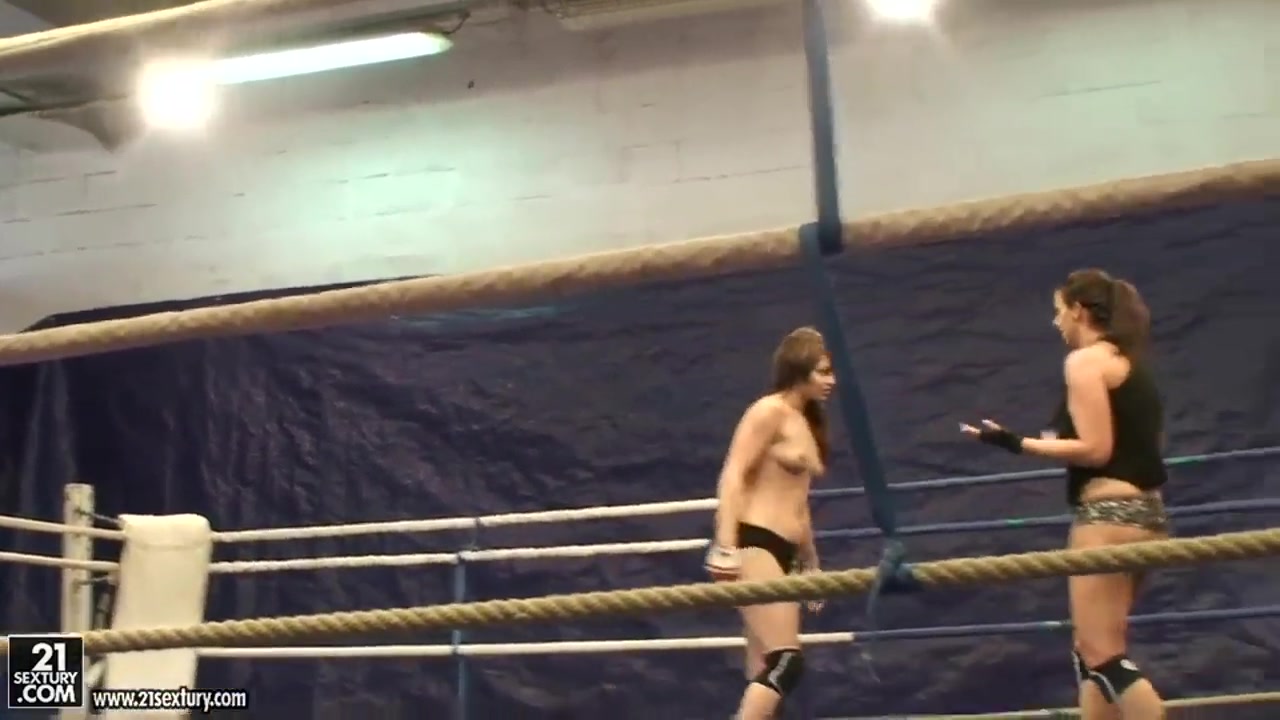 Nude fight club with Eliska Cross and Lisa Sparkle.